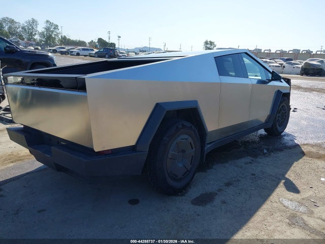 Tesla Cybertruck All-wheel Drive