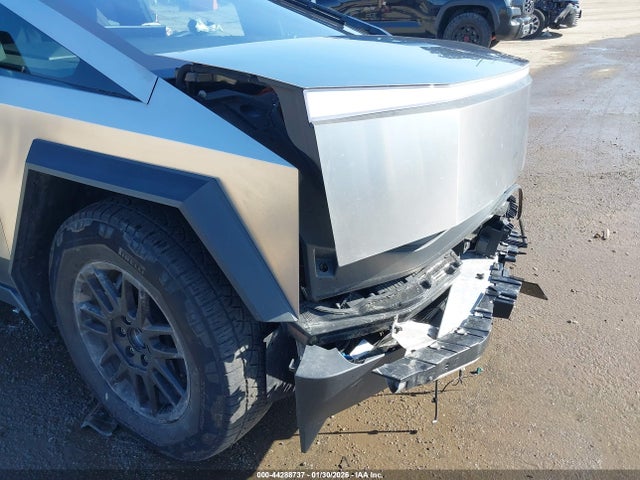 Tesla Cybertruck All-wheel Drive