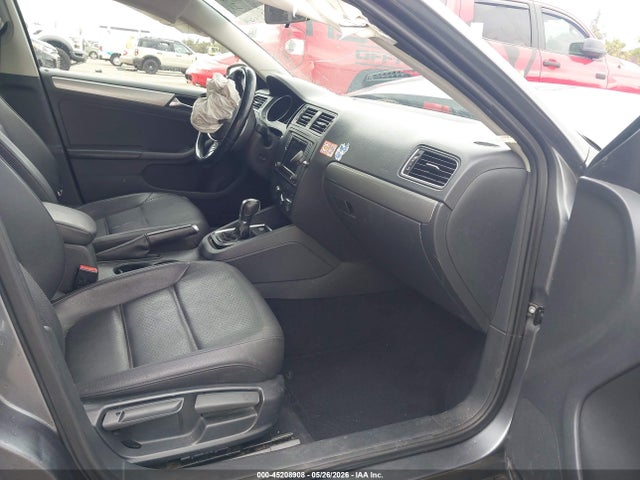 Volkswagen Jetta 1.4t Se