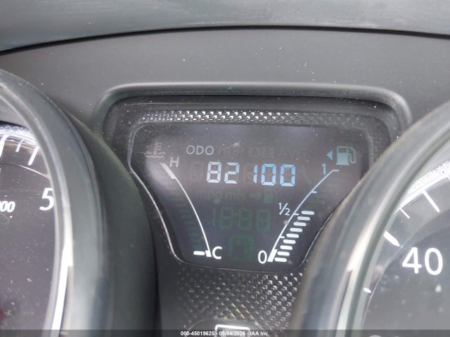 Nissan Versa 1.6 Sv