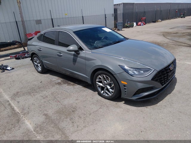 Salvage Hyundai SONATA Image