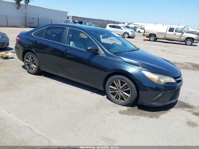 Salvage Toyota Camry Image