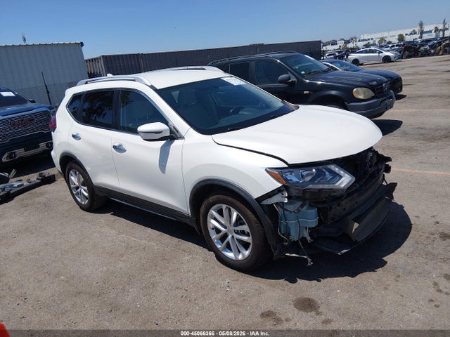 Salvage Nissan Rogue Image