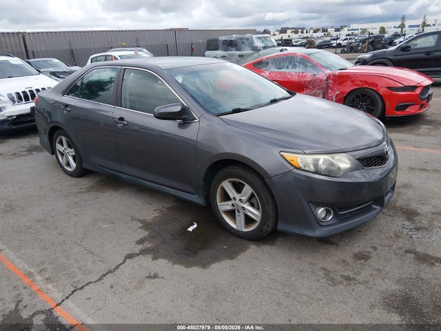 Salvage Toyota Camry Image