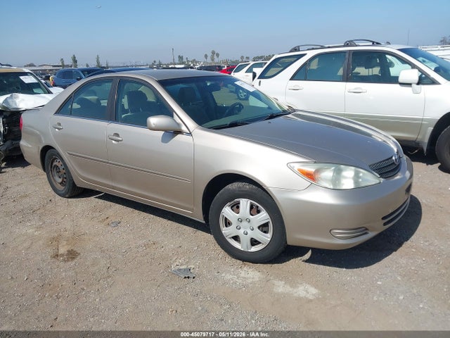 Salvage Toyota Camry Image