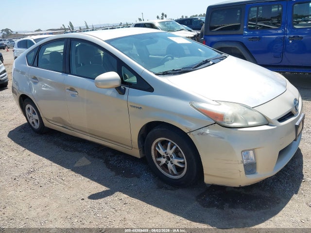 Salvage Toyota Prius Image