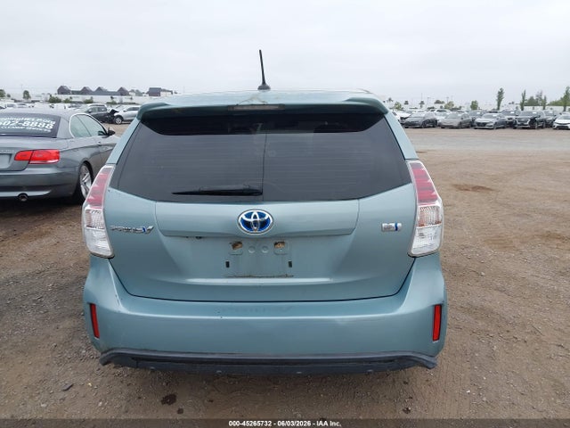 Toyota Prius v Three