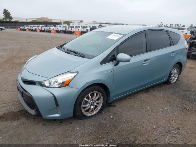 Toyota Prius v Three