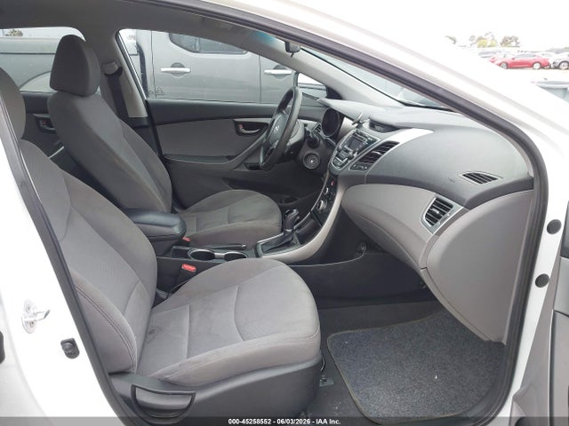 Hyundai ELANTRA Se