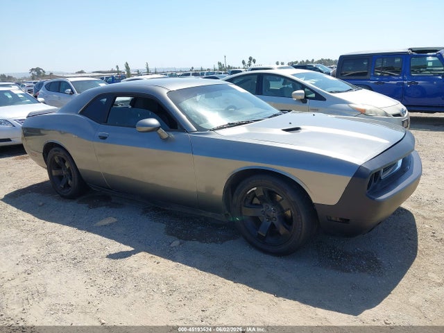 Salvage Dodge Challenger Image
