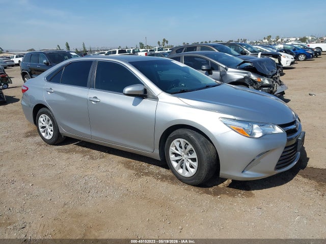 Salvage Toyota Camry Image