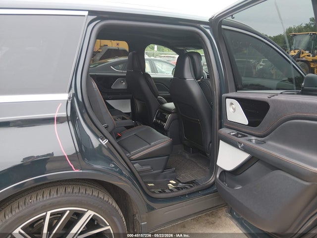 Lincoln Aviator Black Label