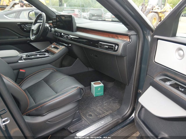 Lincoln Aviator Black Label