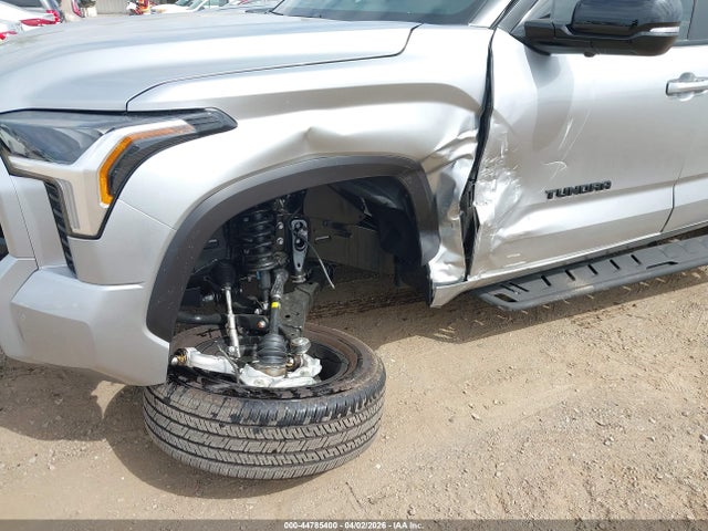 Toyota Tundra Limited Crewmax 5.5' Bed