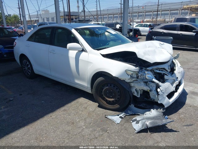 Salvage Toyota Camry Image