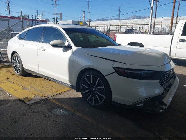 Salvage Honda Accord Image