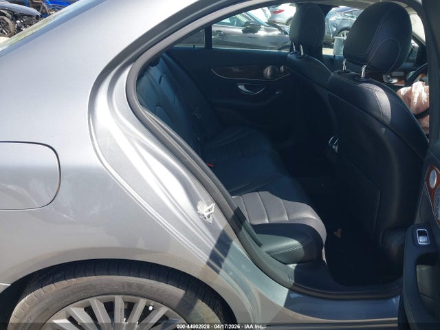 Mercedes-Benz C-Class Luxury 4matic