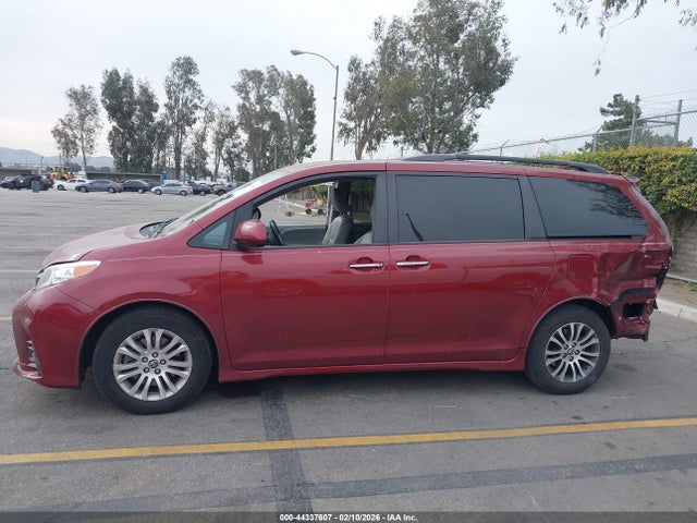 Toyota Sienna Xle 8 Passenger