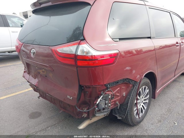 Toyota Sienna Xle 8 Passenger