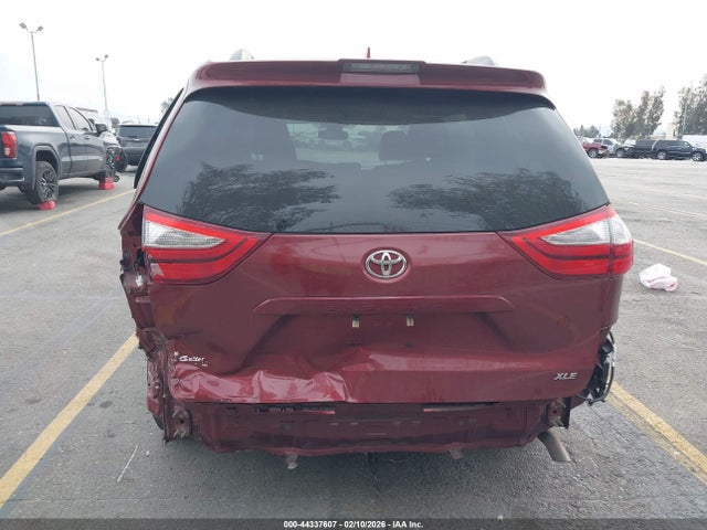 Toyota Sienna Xle 8 Passenger