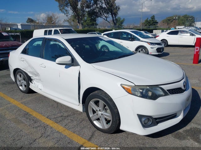 Salvage Toyota Camry Image