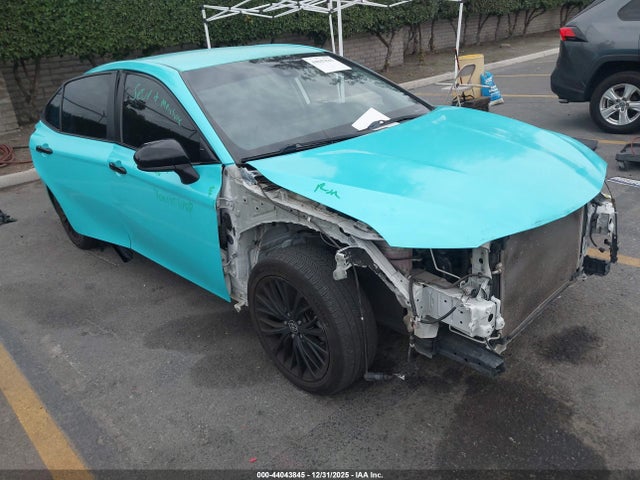 Salvage Toyota Camry Image
