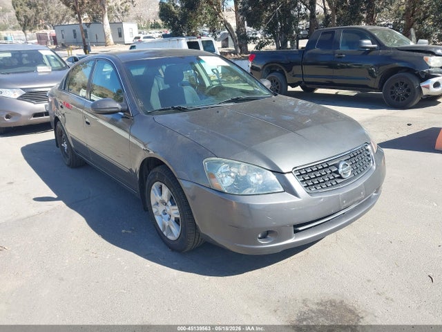 Salvage Nissan Altima Image