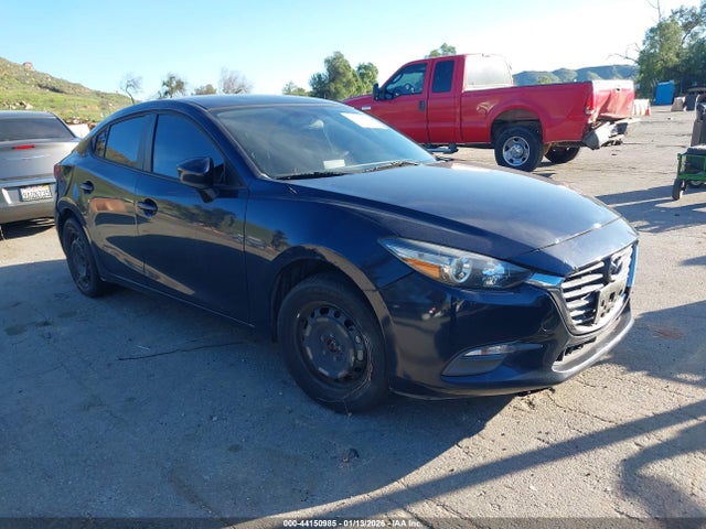 Salvage Mazda Mazda3 Image