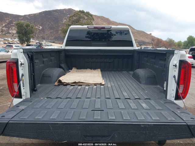 General Motors Sierra 2500HD 4wd  Standard Bed Denali
