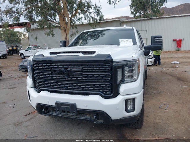 General Motors Sierra 2500HD 4wd  Standard Bed Denali