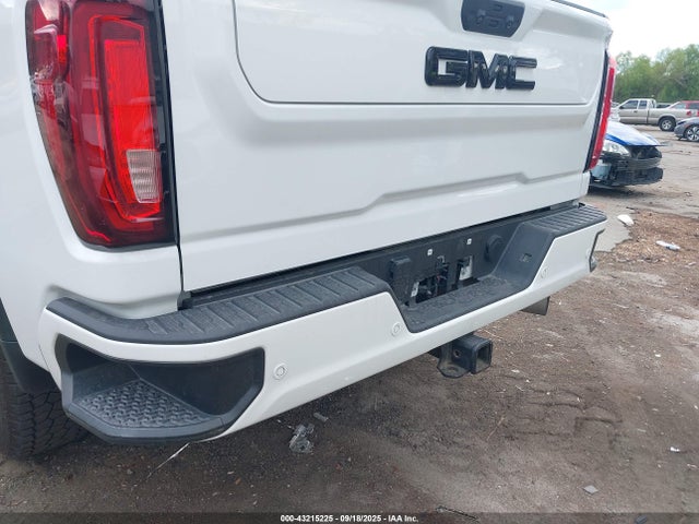 General Motors Sierra 2500HD 4wd  Standard Bed Denali