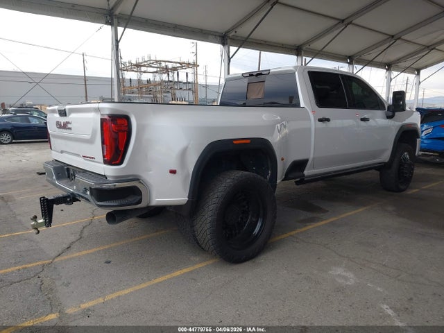 General Motors Sierra 3500HD 4wd  Long Bed Denali
