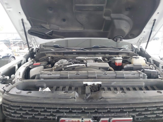 General Motors Sierra 3500HD 4wd  Long Bed Denali