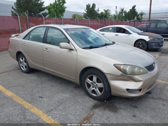 Salvage Toyota Camry Image