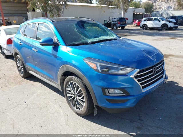 Salvage Hyundai TUCSON Image