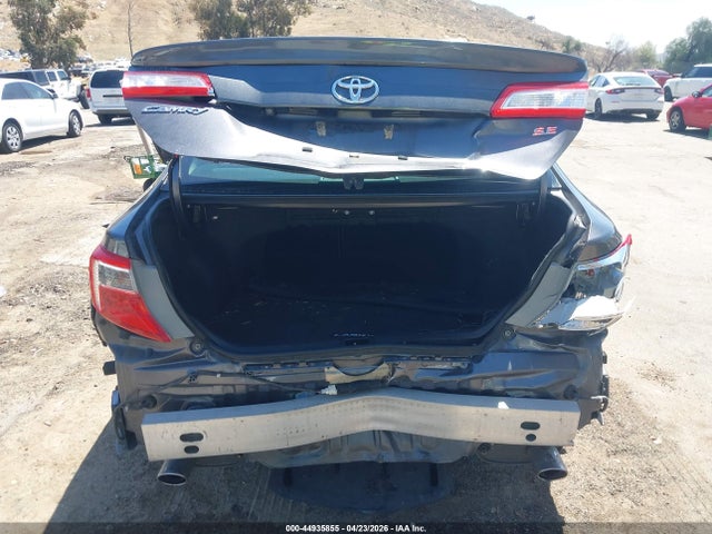 Toyota Camry Se V6
