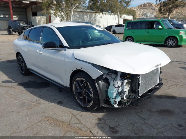 Salvage Kia K4 Image
