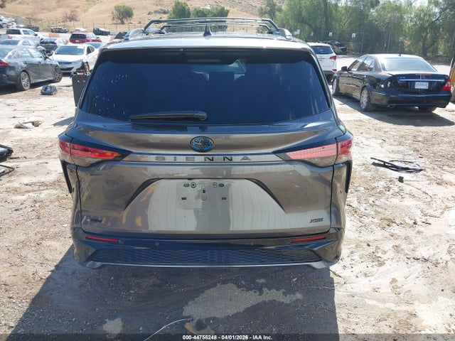 Toyota Sienna Xse
