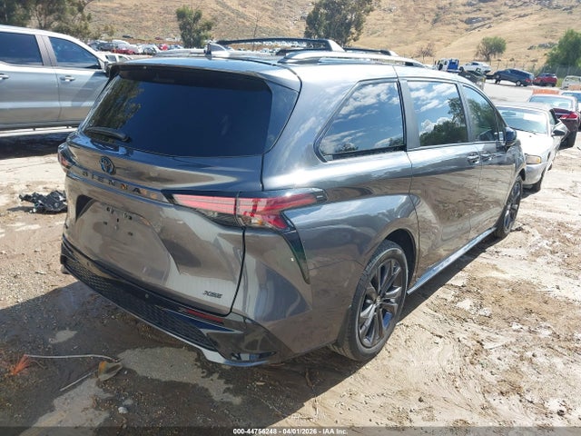 Toyota Sienna Xse