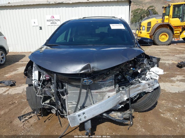 Toyota Sienna Xse
