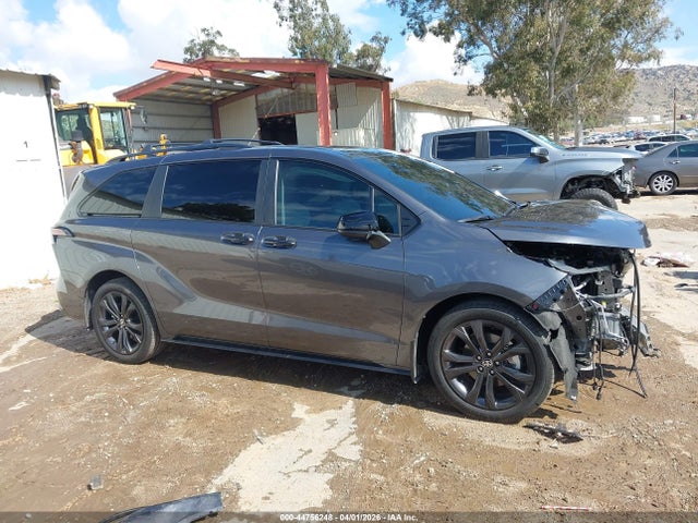 Toyota Sienna Xse