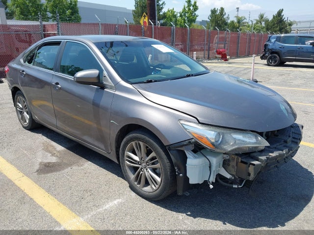 Salvage Toyota Camry Image