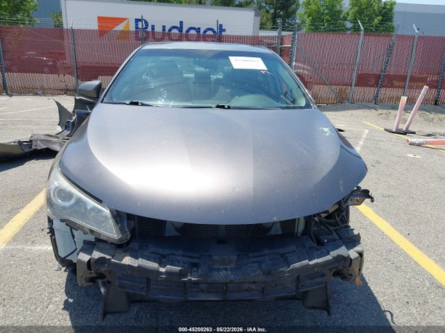 Toyota Camry Se