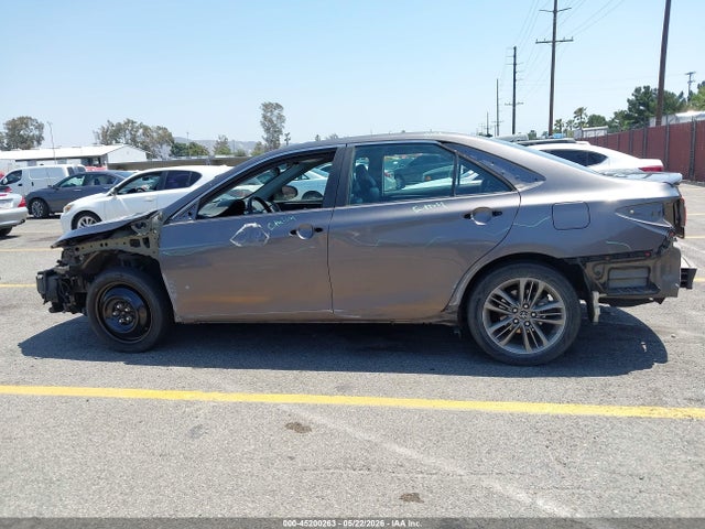 Toyota Camry Se
