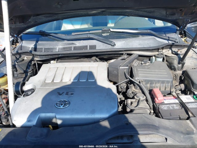 Toyota Camry Le V6