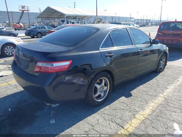 Toyota Camry Le V6