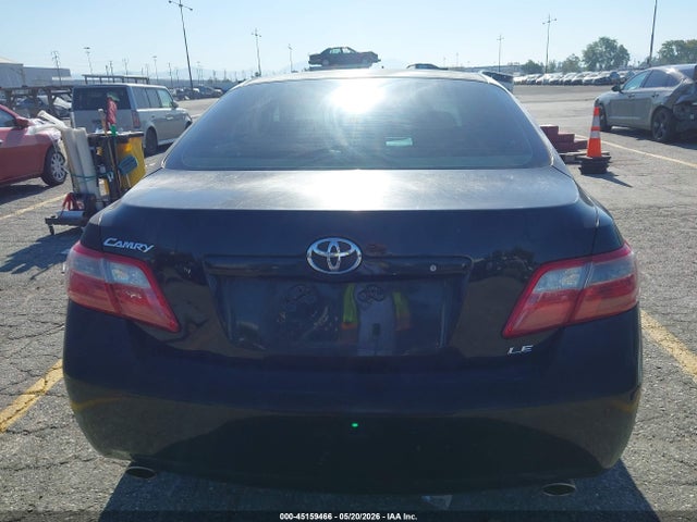 Toyota Camry Le V6