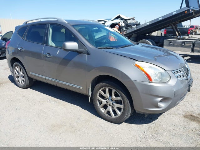 Salvage Nissan Rogue Image