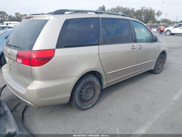 Toyota Sienna Le