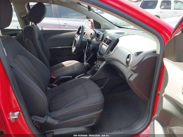 Chevrolet Sonic Lt Auto